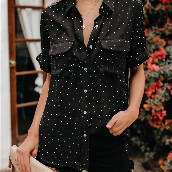 Button down - Picture 2 of 3